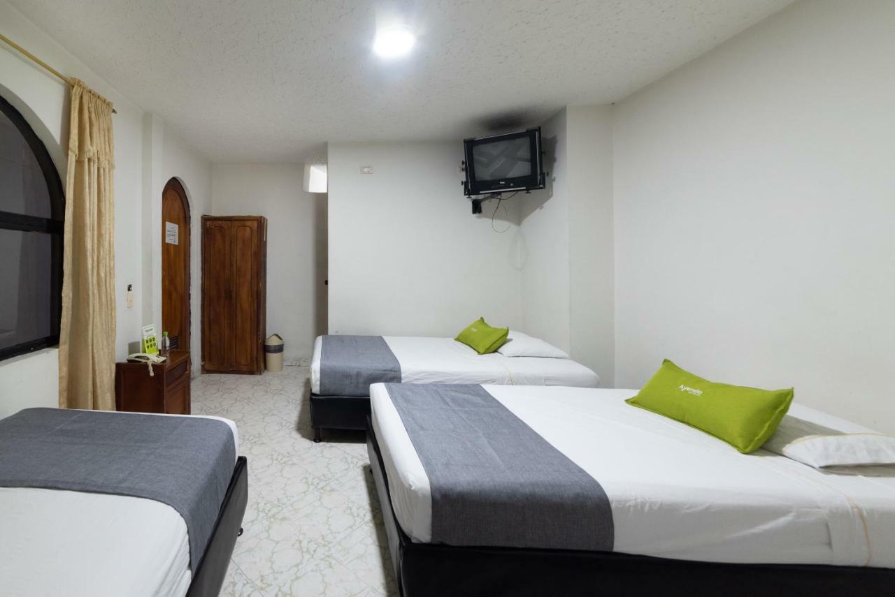 Hotel Ayenda 1234 Imperio 70 Medellín Exteriér fotografie