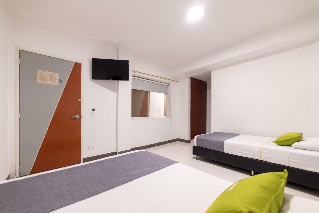 Hotel Ayenda 1234 Imperio 70 Medellín Exteriér fotografie