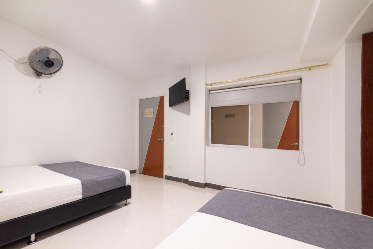 Hotel Ayenda 1234 Imperio 70 Medellín Exteriér fotografie